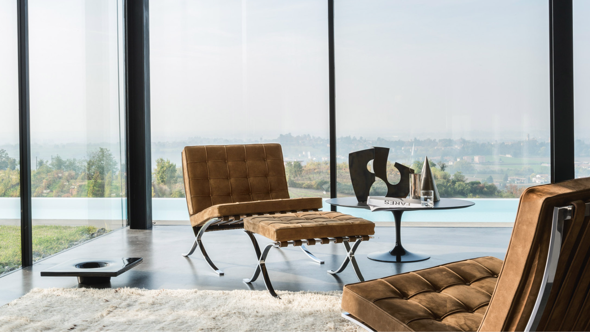 barcelona chair by mies van der rohe