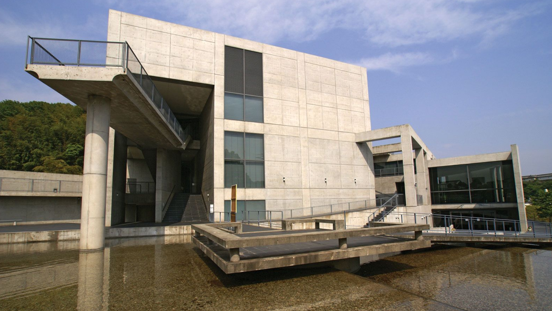 tadao ando's concrete buildings